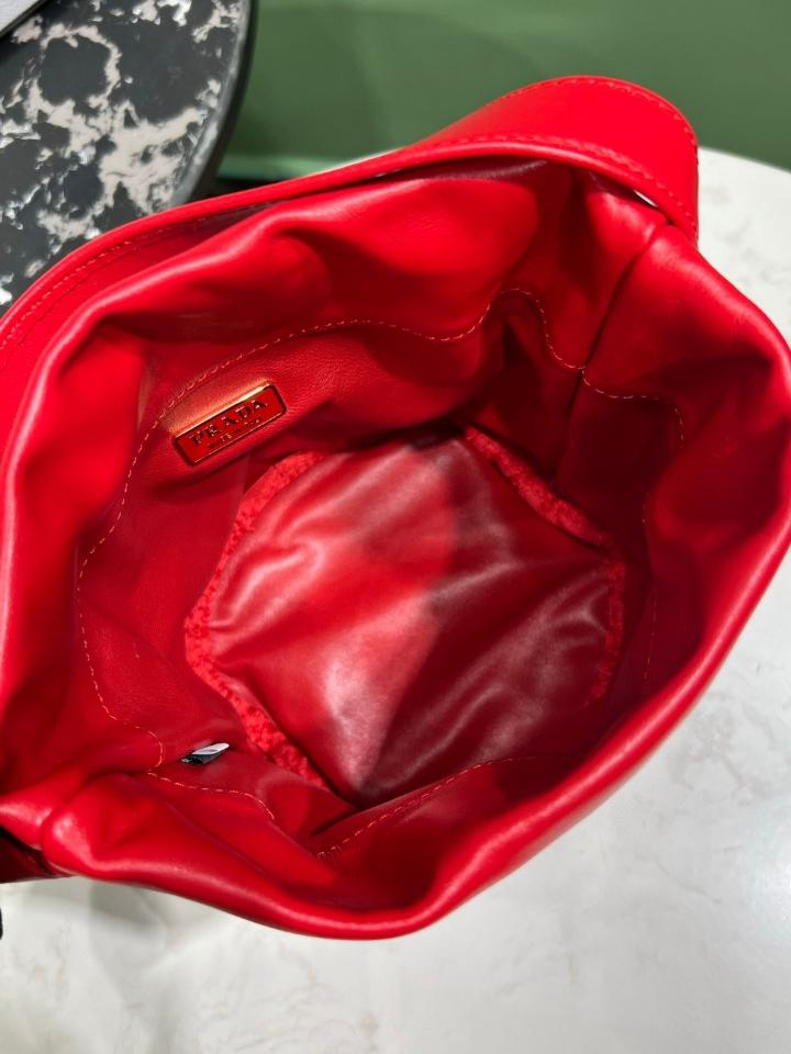 Prada Petit Sac Noir mini nappa leather bucket bag cherry 14x20x15cm-duoc-ban-tai-Hvip Bags and Accessories