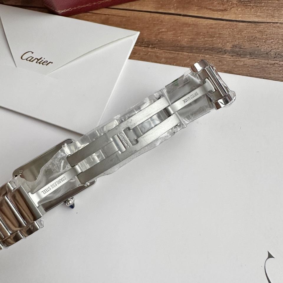 Cartier Tank Must watch
Small model, quartz movement, steel, diamonds W4TA0016-duoc-ban-tai-Hvip Bags and Accessories