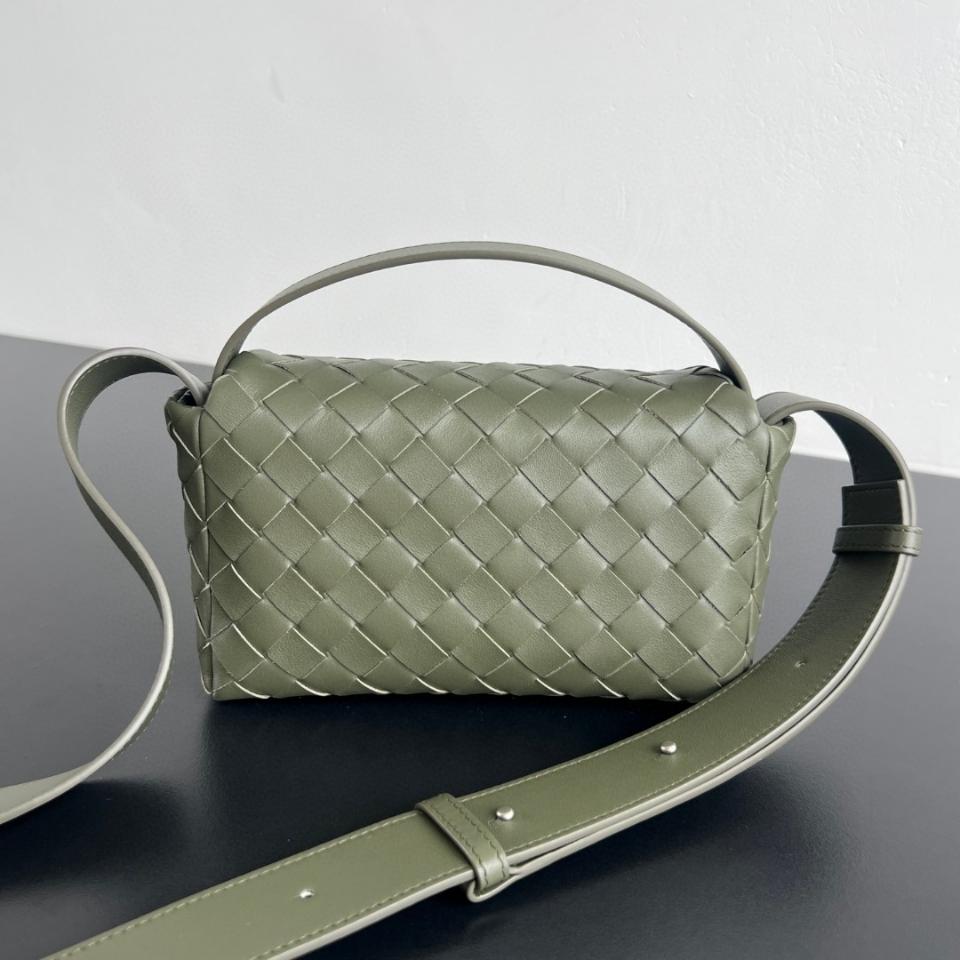 Bottega Veneta Intrecciato Mini Bag With Flap Crocodile 857931 20x12x6.5cm-duoc-ban-tai-Hvip Bags and Accessories
