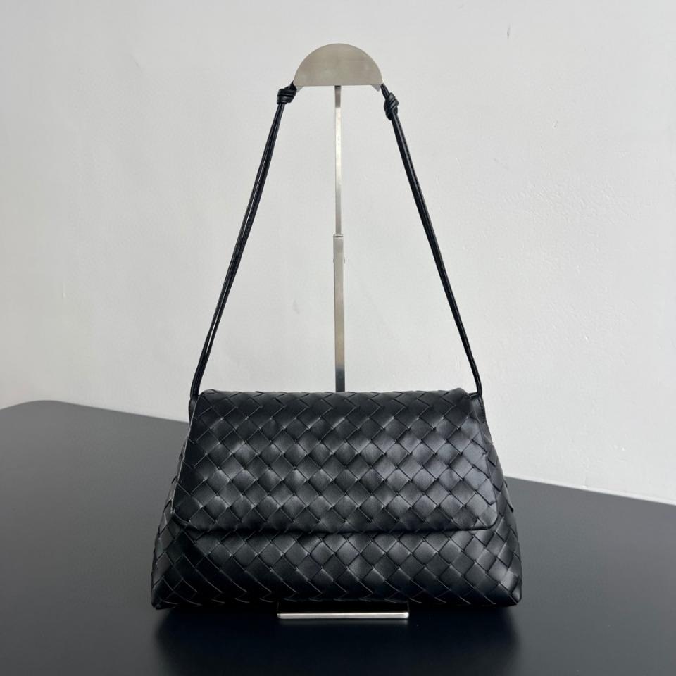 Bottega Veneta Giorno black 857657 33x19x8cm -duoc-ban-tai-Hvip Bags and Accessories
