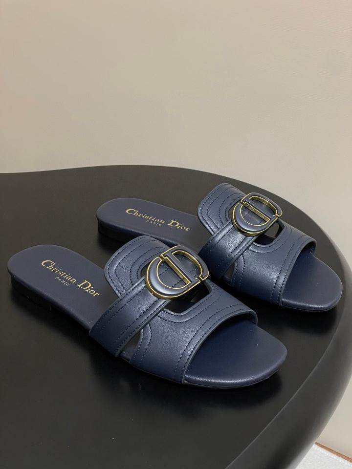 DIOR 30 Montaigne Slide
Navy blue Calfskin
 KCO373CFY (2)-duoc-ban-tai-Hvip Shoes and Clothes