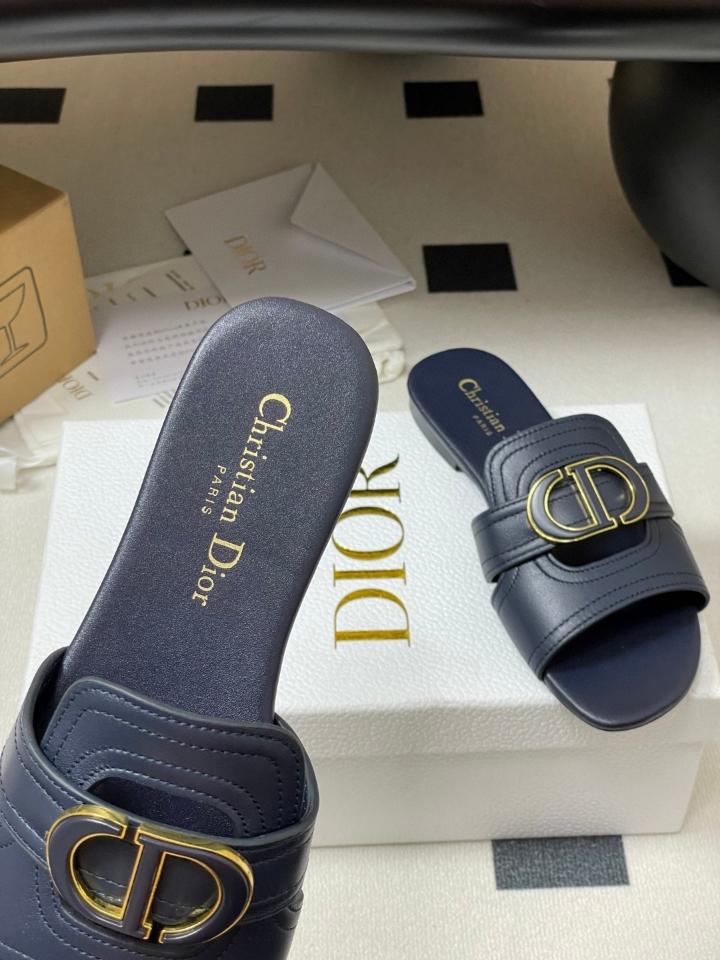 DIOR 30 Montaigne Slide
Navy blue Calfskin
 KCO373CFY (2)-duoc-ban-tai-Hvip Shoes and Clothes