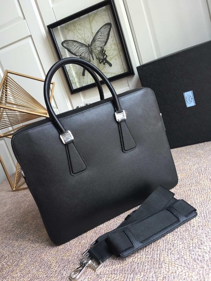 Prada Saffiano Leather briefs bag black 2VE366B 36,5 x28cm -duoc-ban-tai-Hvip Bags and Accessories