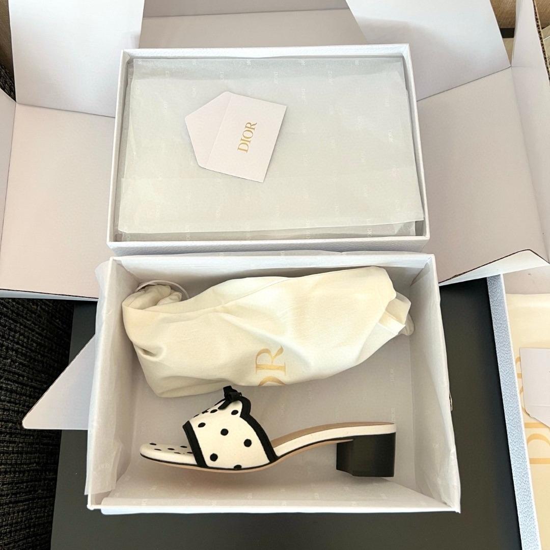 Dior Dway Heeled SlideWhite Cotton Embroidered with Black PolkaDior Motif-duoc-ban-tai-Hvip Shoes and Clothes