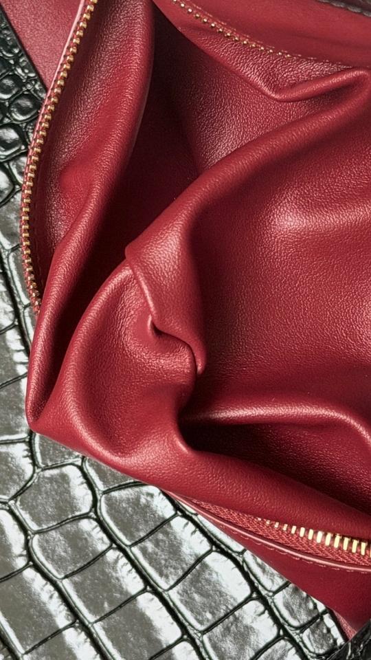 Chanel Small Shopping Bag   Crocodile Embossed Calfskin & Gold-Tone Metal  black AS6243 20 x 39 x 13cm-duoc-ban-tai-Hvip Bags and Accessories
