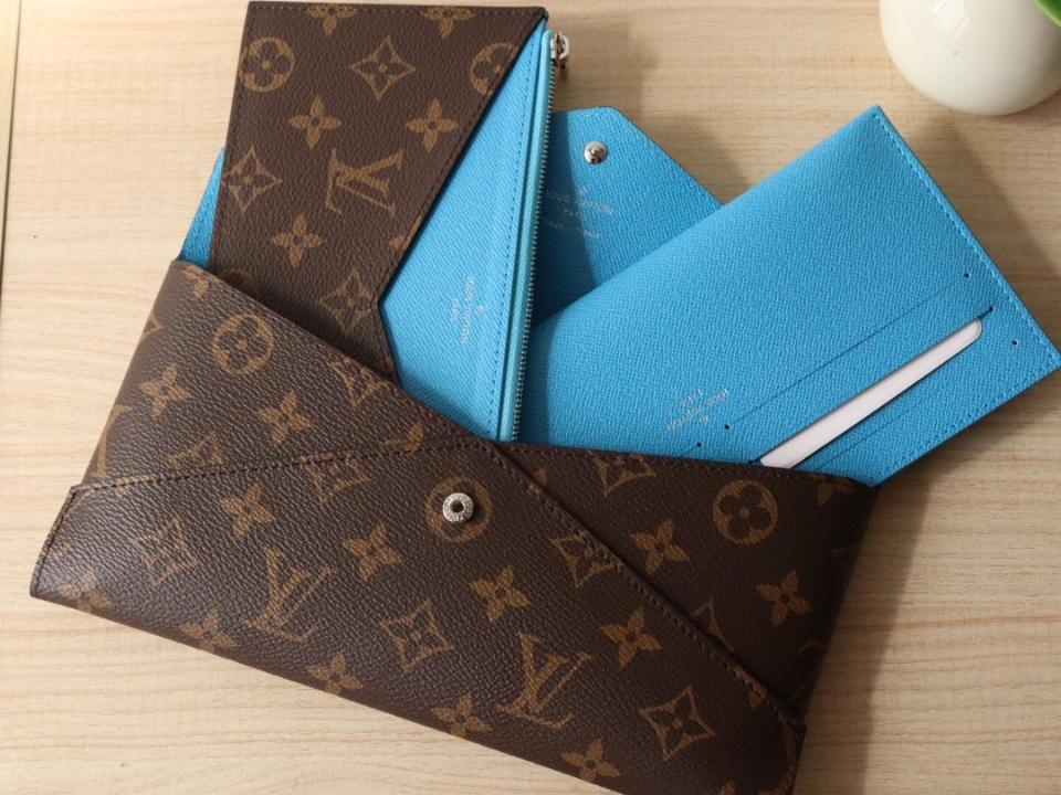 Louis Vuitton M12359
Kirigami Organizer-duoc-ban-tai-Hvip Bags and Accessories