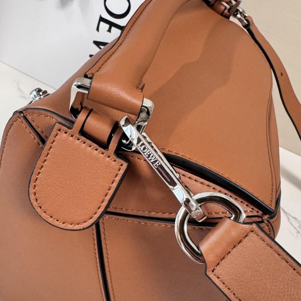 LƠEWE Large Featherlight Puzzle bag in nappa lambskin 36.5*19*23 cognac -duoc-ban-tai-Hvip Bags and Accessories