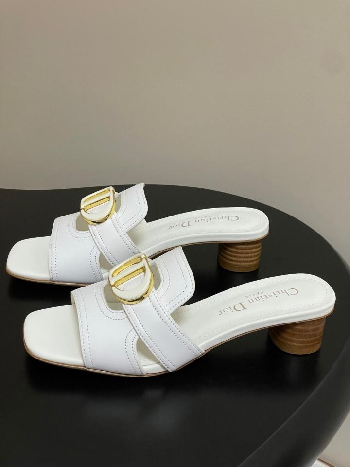 Dior 30 Montaigne Heeled Slide
White Calfskin
KCO374CFY 40mm (2)-duoc-ban-tai-Hvip Shoes and Clothes