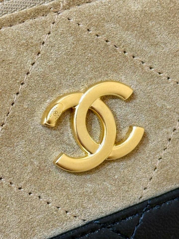 Chanel Vanity with Chain Suede Calfskin, Shiny Lambskin & Gold-Tone Metal  Brown & Black AP5186 14*19*5cm-duoc-ban-tai-Hvip Bags and Accessories