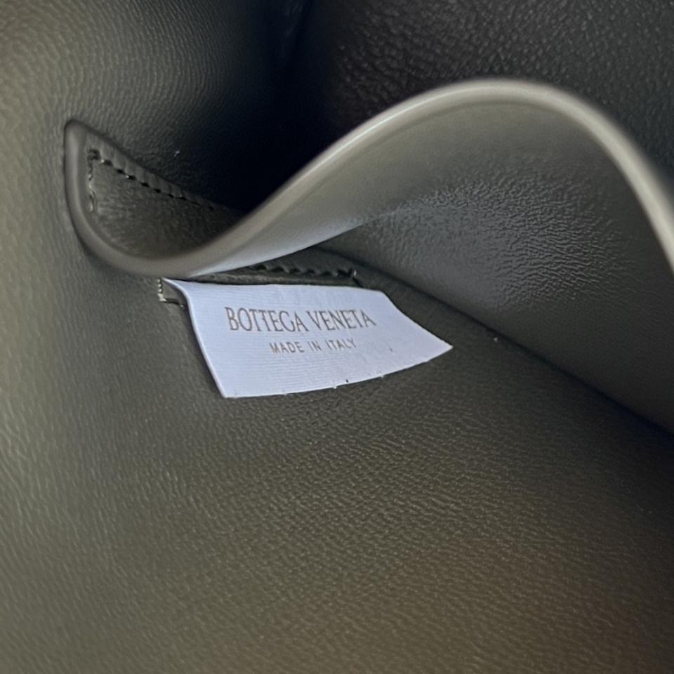Bottega Veneta  Small Pinacoteca green  819004 15*24*12cm-duoc-ban-tai-Hvip Bags and Accessories