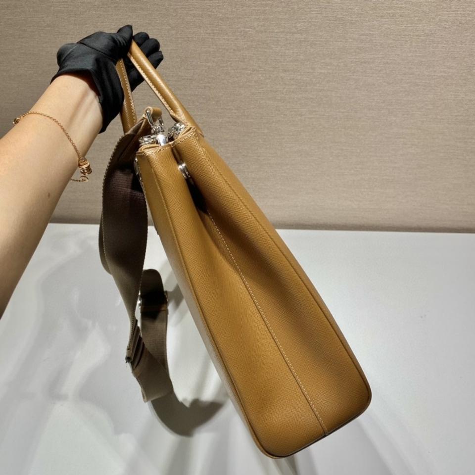 Prada Galleria Saffiano bag 2VG061 desert 39x29x9cm -duoc-ban-tai-Hvip Bags and Accessories