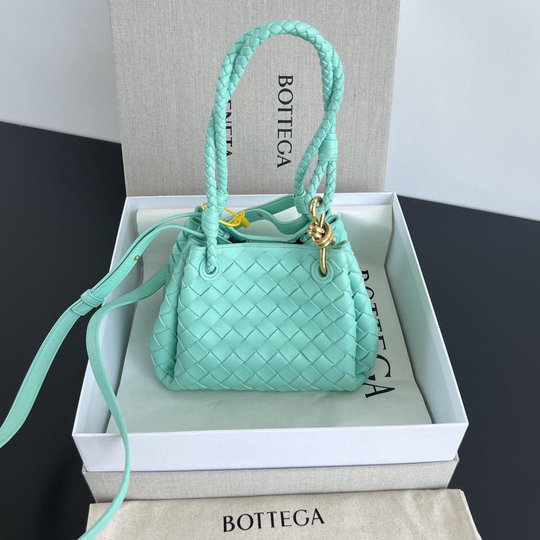Bottega Veneta Small Parachute Intrecciato light green 796569 21X17X16.5cm-duoc-ban-tai-Hvip Bags and Accessories