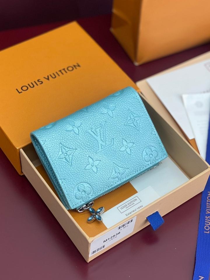Louis Vuitton M12536
Lisa Wallet-duoc-ban-tai-Hvip Bags and Accessories