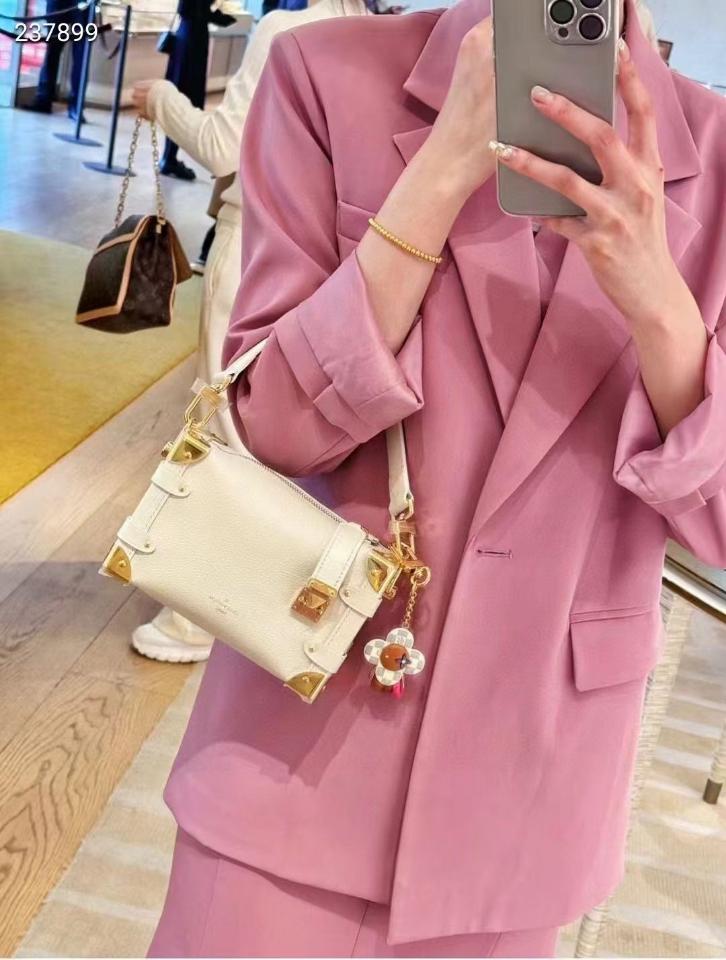 Louis Vuitton M23915
Túi Side Trunk PM 15*12.5*8CM L1-duoc-ban-tai-Hvip Bags and Accessories