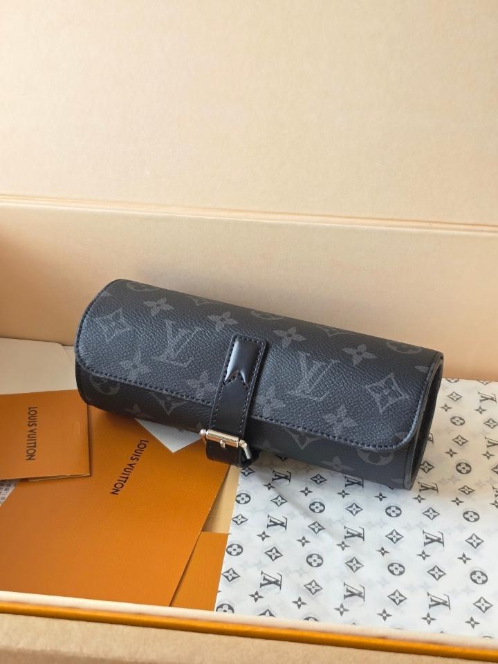 Louis Vuitton M43385
3 Watch Case 20x8x8cm-duoc-ban-tai-Hvip Bags and Accessories