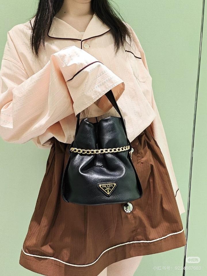 Prada Petit Sac Noir mini nappa leather bucket bag black 1BE088 14x20x15 cm -duoc-ban-tai-Hvip Bags and Accessories