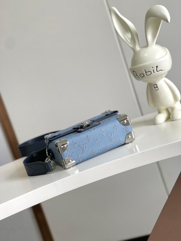 Louis Vuitton M15035
Túi Dạng Hộp Soul Trunk 19x15x7cm-duoc-ban-tai-Hvip Bags and Accessories