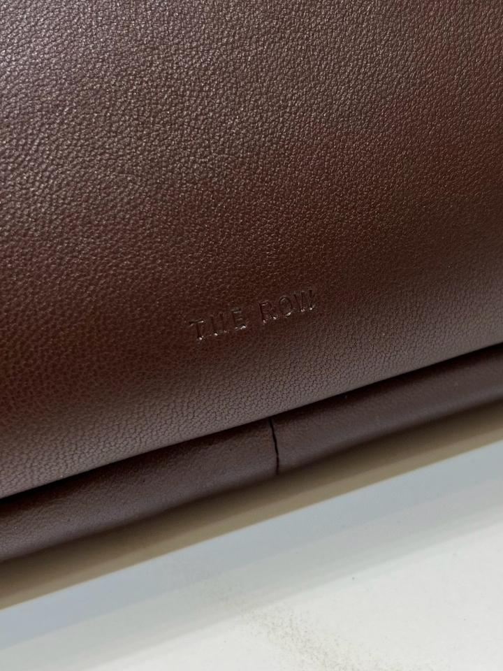 The Row Nuance Hobo Bag in sleek nappa Leather Dark brown 27.9 x 7.6 x22.1 cm -duoc-ban-tai-Hvip Bags and Accessories