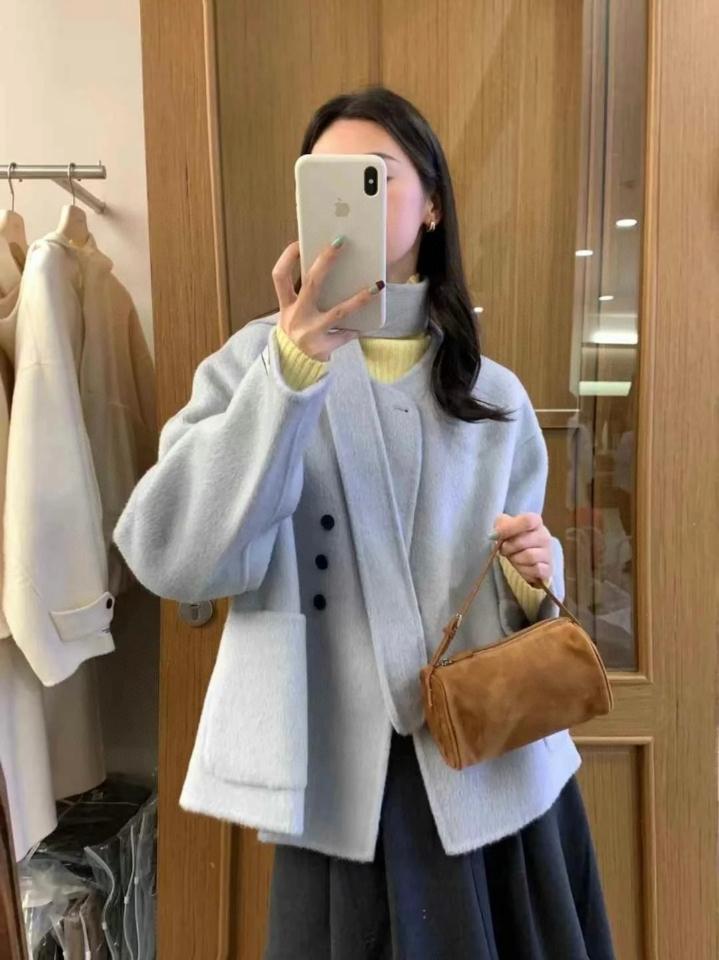 The Row 90's Bag in Nubuck beige 19.5x10x8cm-duoc-ban-tai-Hvip Bags and Accessories