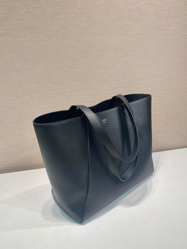 Prada
Leather tote bag 2VG123 40x35.5x14cm-duoc-ban-tai-Hvip Bags and Accessories