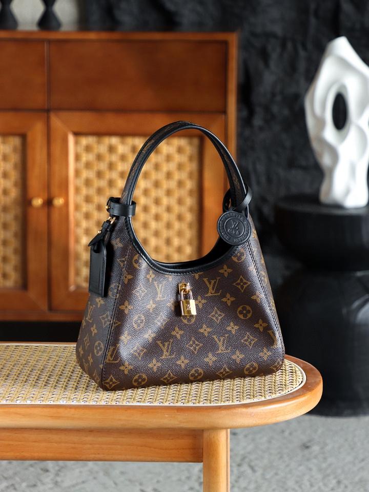 Louis Vuitton M12940
The Drop PM 28*12*5cm-duoc-ban-tai-Hvip Bags and Accessories