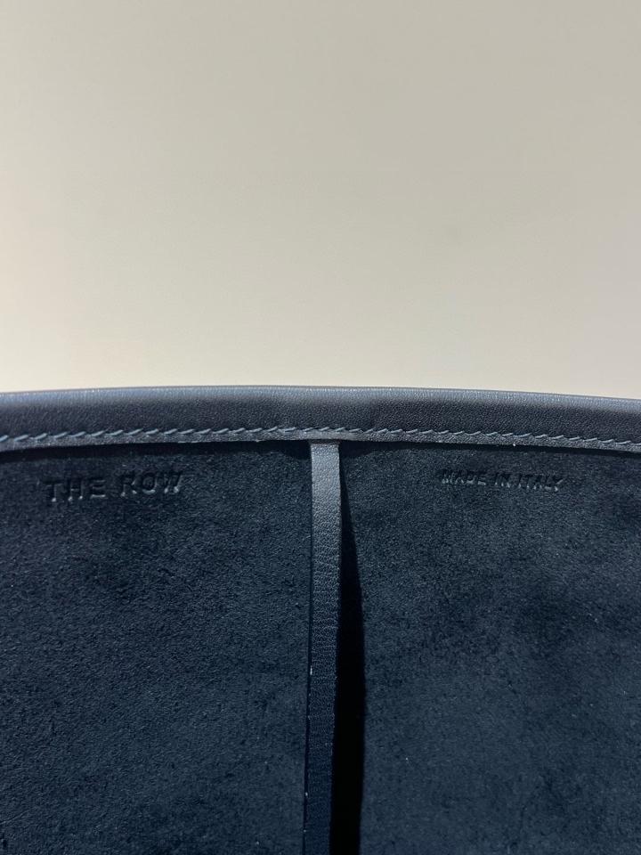 THE ROW Medium N/S Park smooth calfskin leather tote bag black 30X28X15.5cm -duoc-ban-tai-Hvip Bags and Accessories