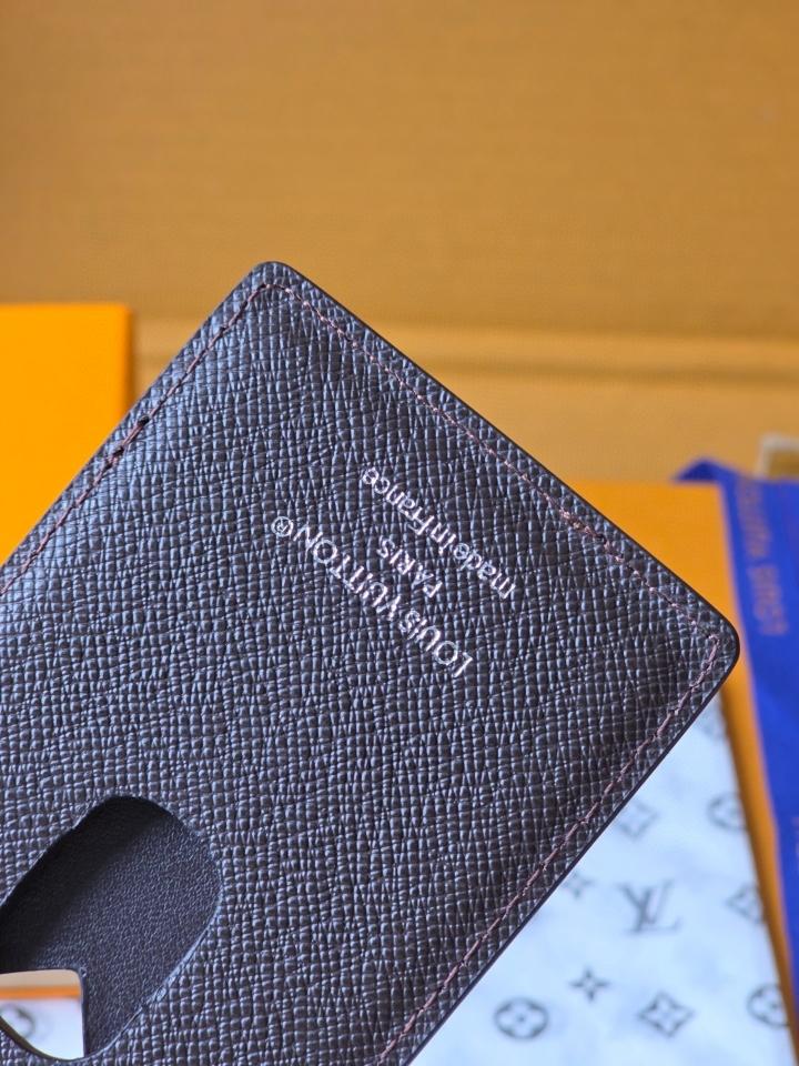 Louis Vuitton M26016
Porte-Cartes Magnet-duoc-ban-tai-Hvip Bags and Accessories