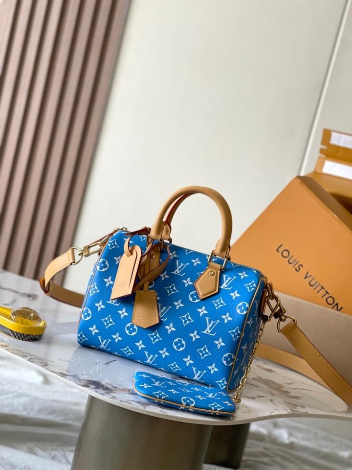 Louis Vuitton M24424
Runway
Speedy P9 Bandoulière 25 25*15*15CM L1 -duoc-ban-tai-Hvip Bags and Accessories