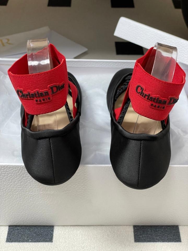 Dior Shade Ballet Flat
Black Satin with Red and Black Elastic Straps
 KCF013SAT_S36X (2)-duoc-ban-tai-Hvip Shoes and Clothes