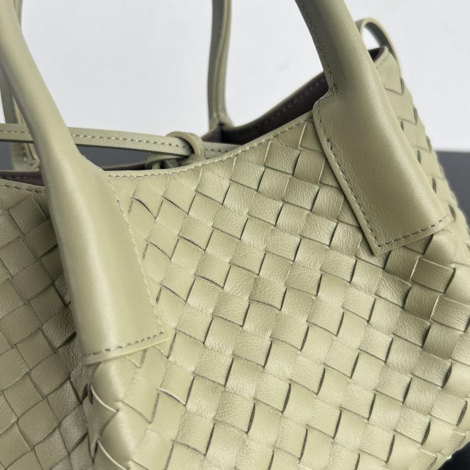 Bottega Veneta  Small Pinacoteca khakhi green  819004 15*24*12cm-duoc-ban-tai-Hvip Bags and Accessories