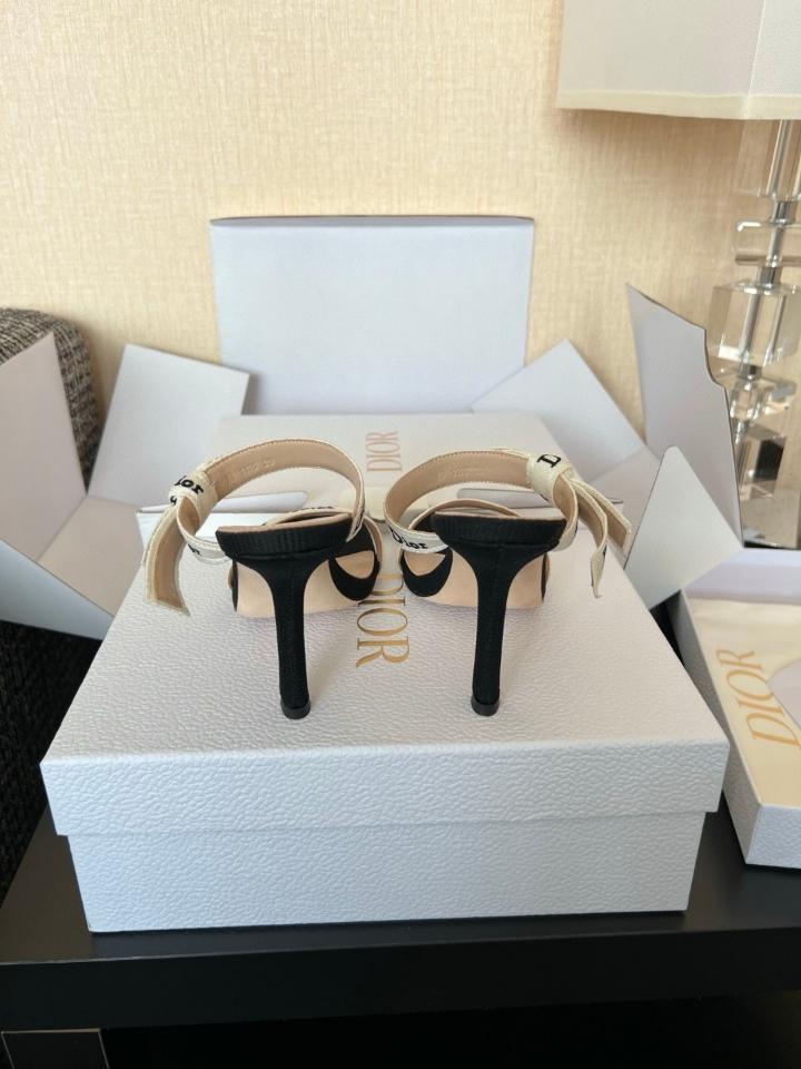 Dior Heeled Sandal with J'Adior Straps
Black Embroidered Cotton-duoc-ban-tai-Hvip Shoes and Clothes