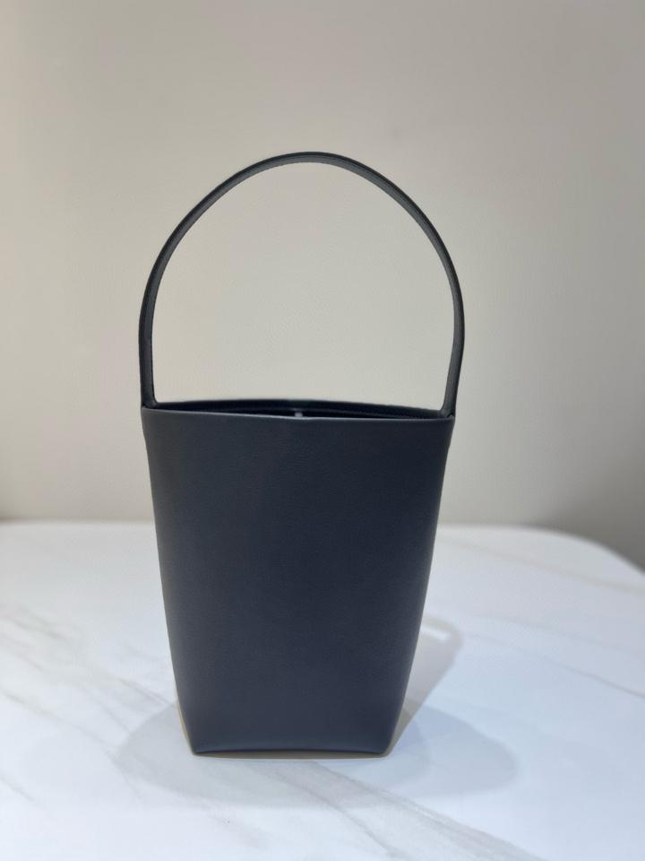 Small smooth calfskin leather tote bag black 24X22X11cm -duoc-ban-tai-Hvip Bags and Accessories