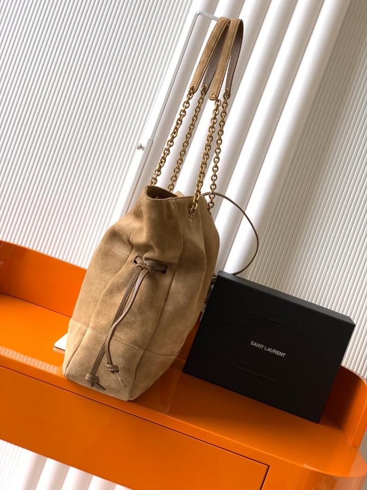 Saint Laurent Ysl JAMIE shopping in suede
GOLDEN LEAF 809824 35x35×10cm (1)-duoc-ban-tai-Hvip Bags and Accessories