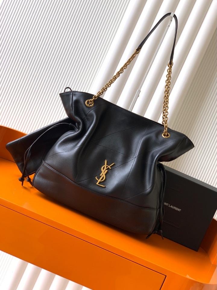 Saint Laurent JAMIE SHOPPING Medium in lambskin
BLACK 809824 35x35×10cm (1)-duoc-ban-tai-Hvip Bags and Accessories