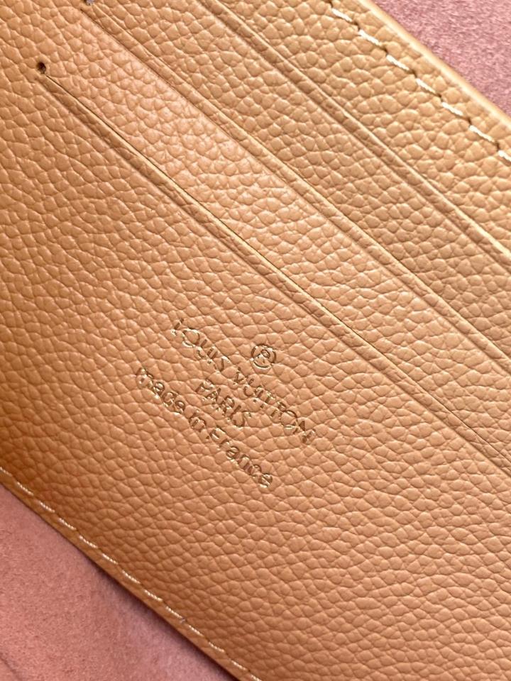 Louis Vuitton M12758
Túi Wallet On Chain Ivy 23.5 x 12.0 x 4.3cm (1)-duoc-ban-tai-Hvip Bags and Accessories