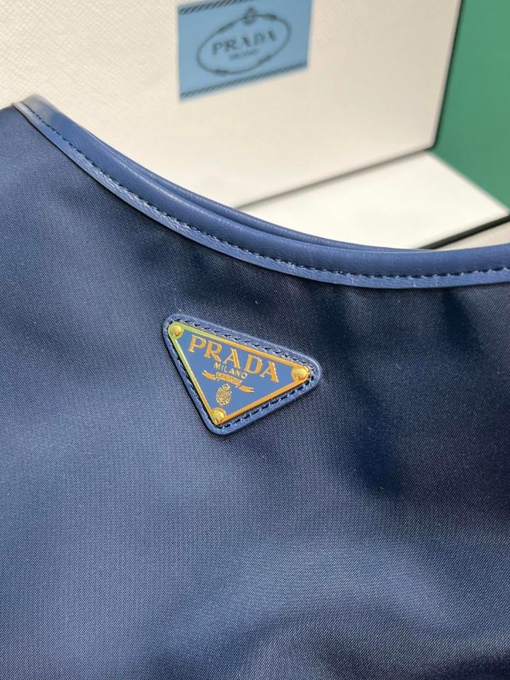 Prada Mariner large Re-Nylon shoulder bag Baltic Blue 1BC244
48x39x14cm-duoc-ban-tai-Hvip Bags and Accessories