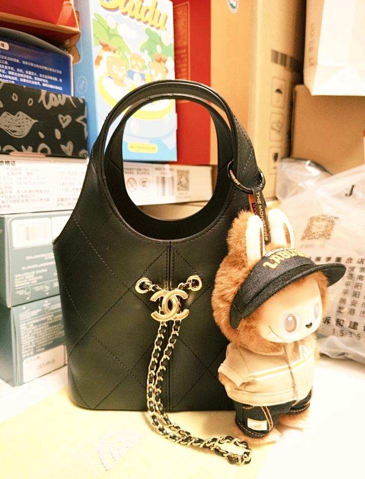 Chanel 26p small Shopping Bag   Calfskin & Gold-Tone Metal  black AS6132 27.5*21*10cm-duoc-ban-tai-Hvip Bags and Accessories