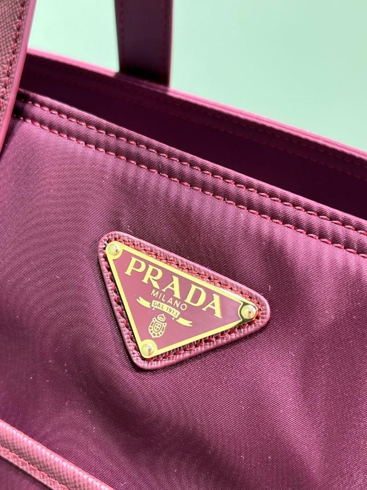 Prada Re-Edition 1978 medium Re-Nylon and Saffiano leather tote bag burgundy 1BG555 35x26x15cm-duoc-ban-tai-Hvip Bags and Accessories