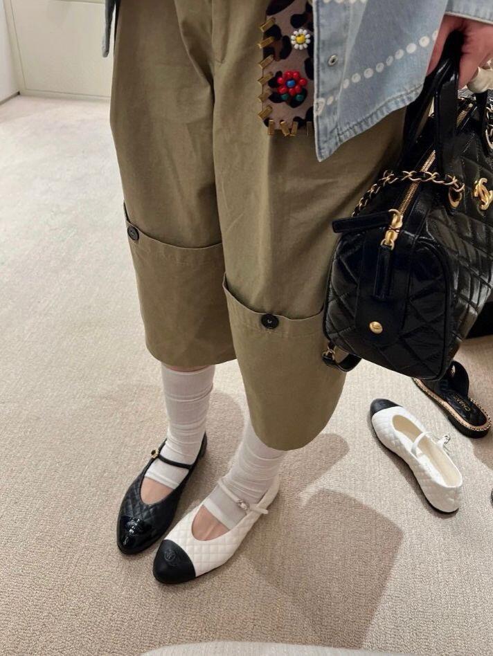 Chanel 25a BALLERINAS lambskin gold/black (1)-duoc-ban-tai-Hvip Shoes and Clothes