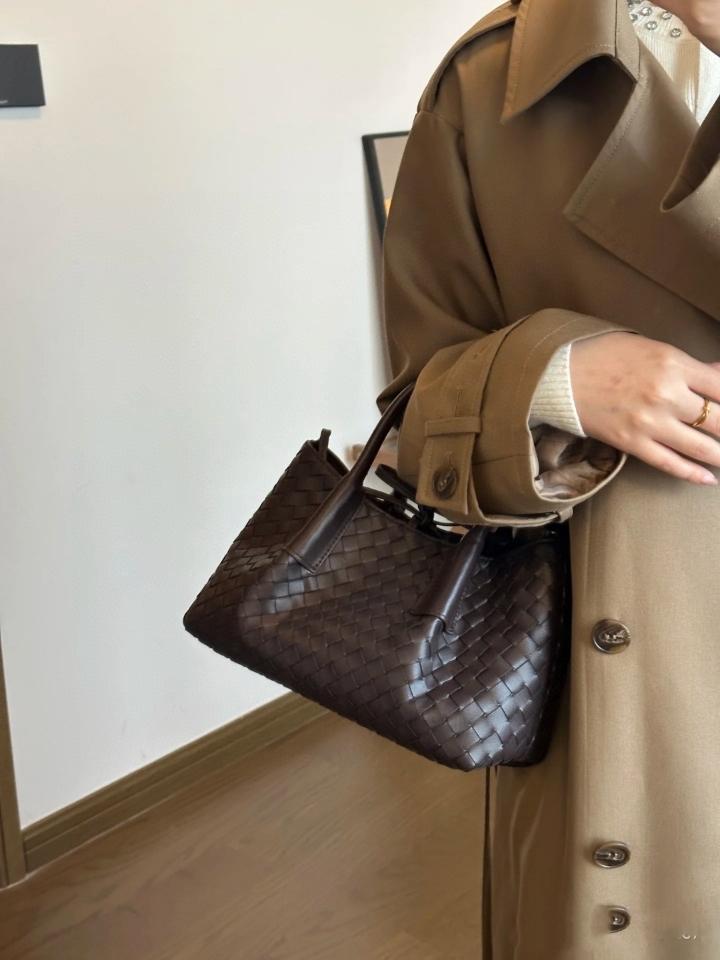 Bottega Veneta  Small Pinacoteca Fondant  819004 15*24*12cm-duoc-ban-tai-Hvip Bags and Accessories