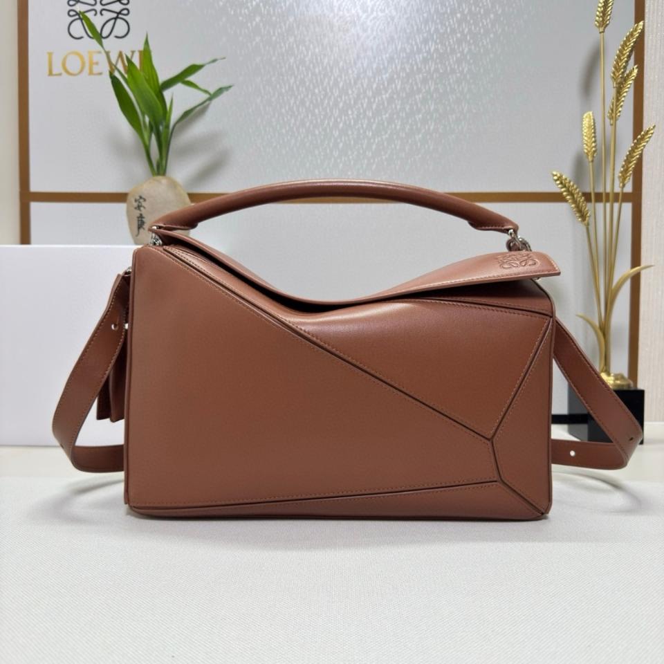 Loewe Large Featherlight Puzzle bag in nappa lambskin B510PNLX02 33*14.7*21.5CM cognac -duoc-ban-tai-Hvip Bags and Accessories