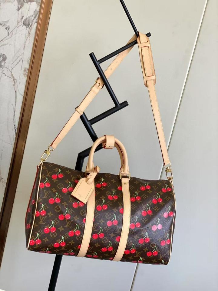 Louis Vuitton M13764
Túi Keepall Bandoulière 45 LV x TM 27 x 20 x 45cm-duoc-ban-tai-Hvip Bags and Accessories