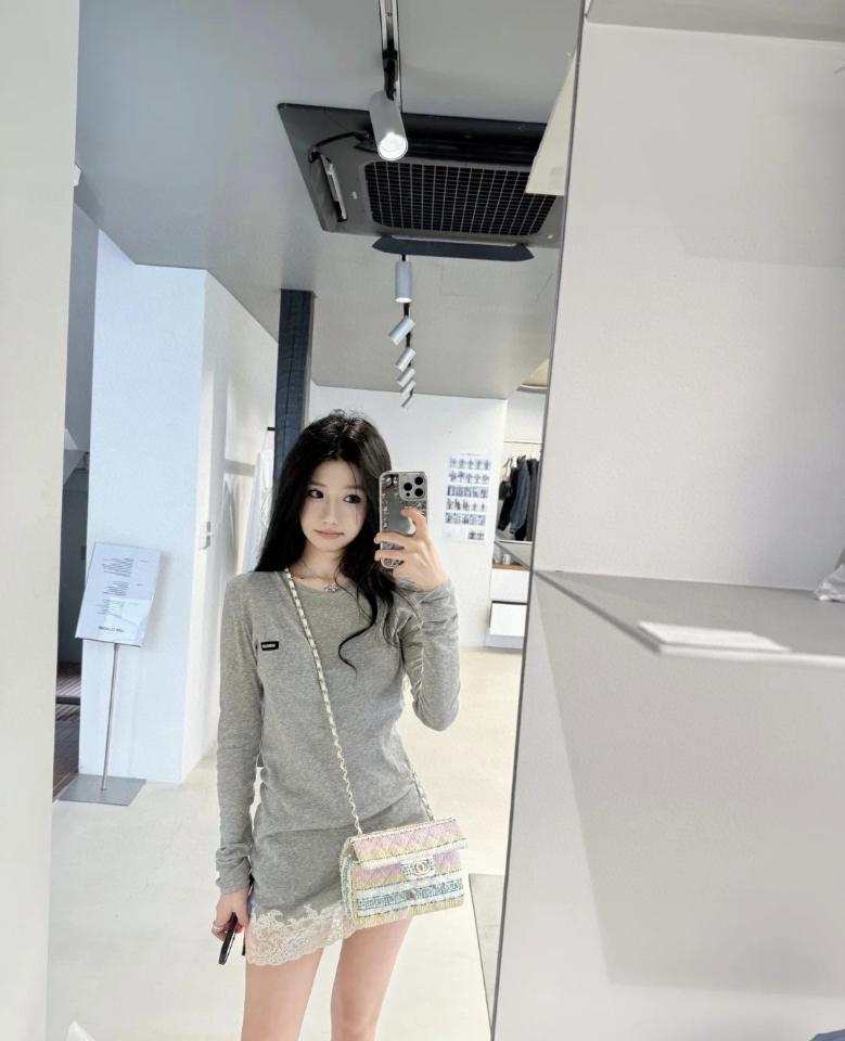 Miu Miu Ribbed jersey and lace dress MJA898-duoc-ban-tai-Hvip Shoes and Clothes