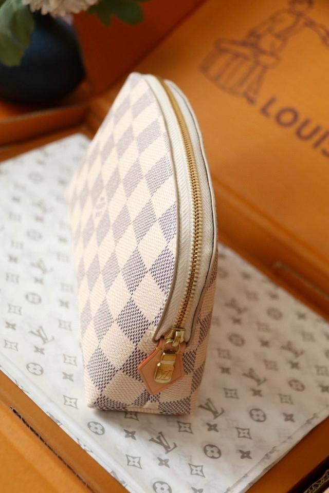 Louis Vuitton N60024
Cosmetic PM Pouch-duoc-ban-tai-Hvip Bags and Accessories