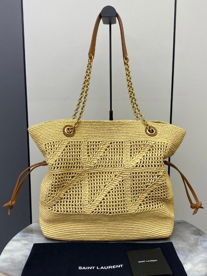 Saint Laurent JAMIE SHOPPING in raffia
NATURAL AND BRICK 838876 35x35×10cm (1)-duoc-ban-tai-Hvip Bags and Accessories