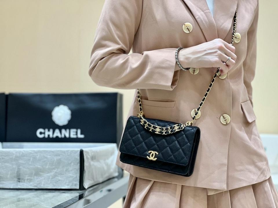 Chanel shoulder bag with top handle grained calfskin gold tone metal, black AP3019 19*12*3.5cm-duoc-ban-tai-Hvip Bags and Accessories