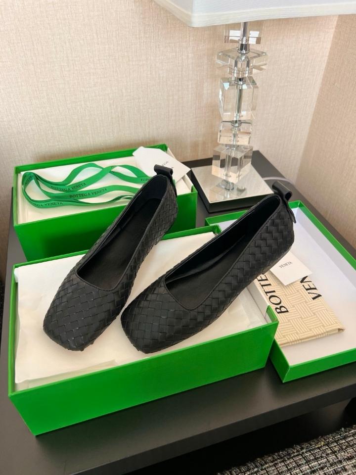 Bottega Veneta Charlotte Ballerina black -duoc-ban-tai-Hvip Shoes and Clothes