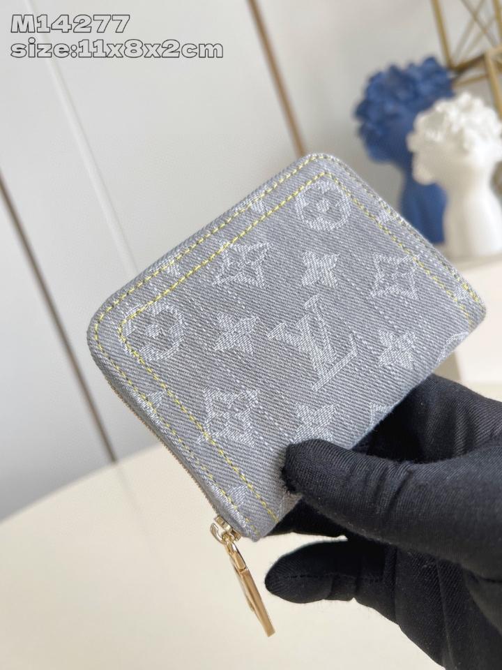 Louis Vuitton M14277
Ví Zippy Coin Monogram Denim -duoc-ban-tai-Hvip Bags and Accessories
