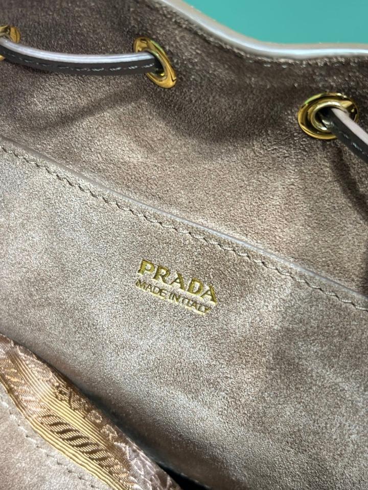 Prada suede brown shoulder bag 1BE087 22x21x10.5cm-duoc-ban-tai-Hvip Bags and Accessories