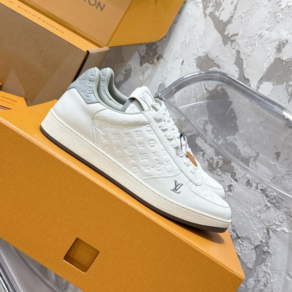 Louis Vuitton 1ADGPP
Rivoli Sneaker(n1) Sao chép-duoc-ban-tai-Hvip Shoes and Clothes